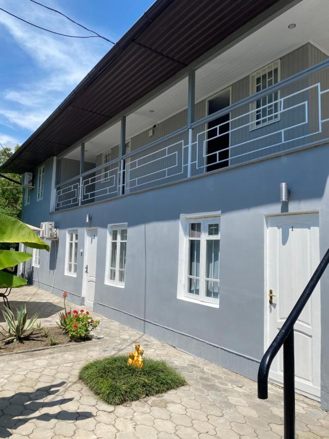 Гостевой Дом «Green Garden» Sukhumi Exterior foto